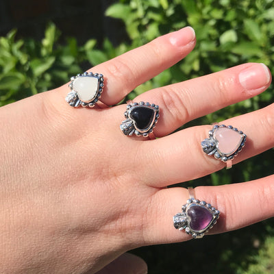 Anillo Corazón Estelar Ónix