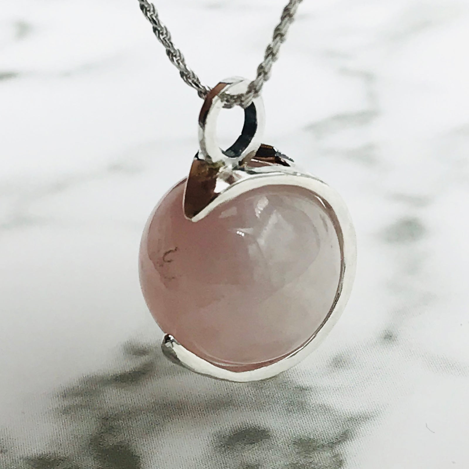 Colgante Luna Creciente Cuarzo Rosa