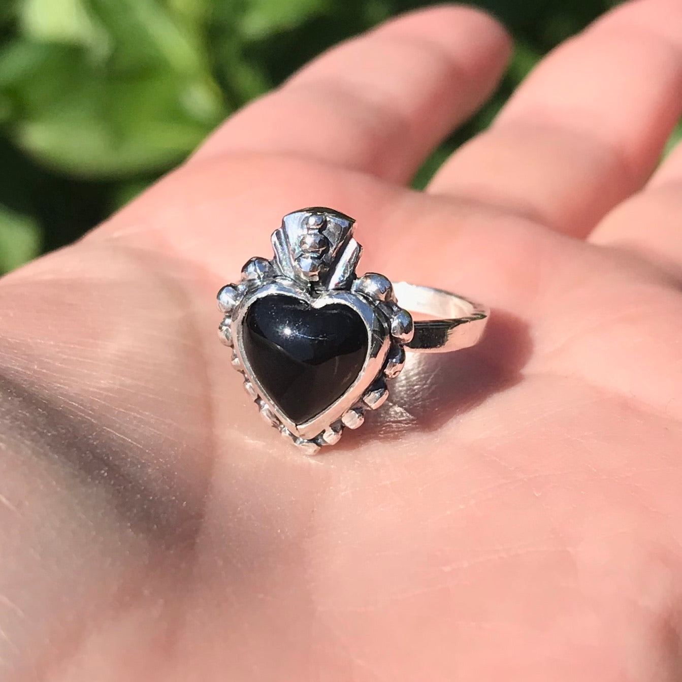 Anillo Corazón Estelar Ónix